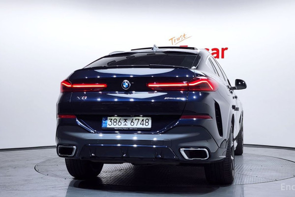 2022 BMW X6 с пробегом 53 940 км