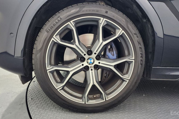 2022 BMW X6 с пробегом 53 940 км