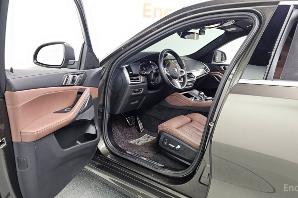 2022 BMW X6 с пробегом 76 389 км