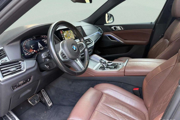 2022 BMW X6 с пробегом 83 502 км