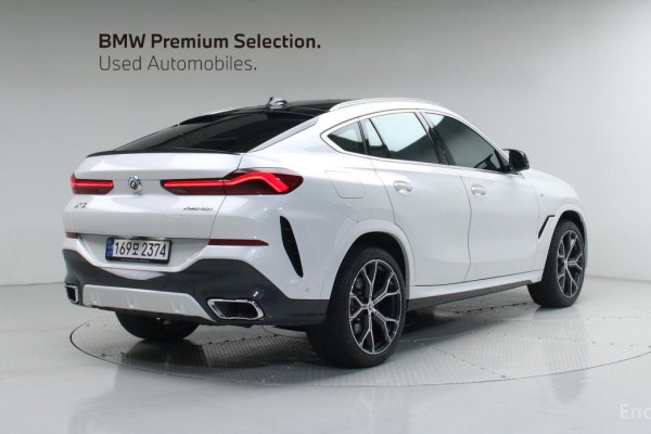 2022 BMW X6 с пробегом 31 688 км