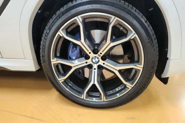 2022 BMW X6 с пробегом 54 000 км