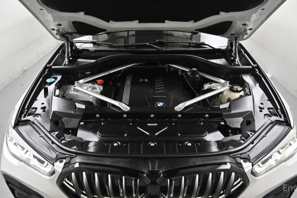 2022 BMW X6 с пробегом 31 688 км