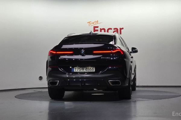 2022 BMW X6 с пробегом 71 934 км