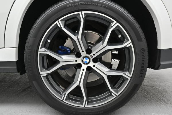 2022 BMW X6 с пробегом 74 639 км