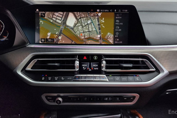 2022 BMW X6 с пробегом 53 940 км