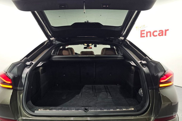 2022 BMW X6 с пробегом 76 389 км