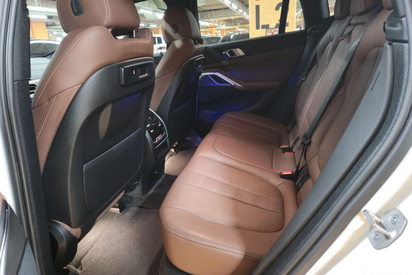 2022 BMW X6 с пробегом 54 000 км