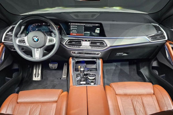 2022 BMW X6 с пробегом 52 665 км