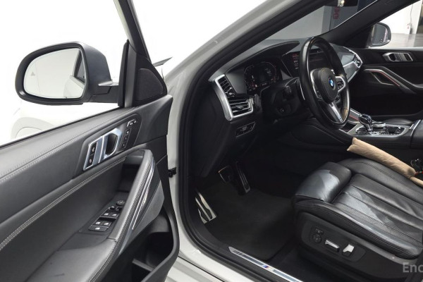 2022 BMW X6 с пробегом 93 708 км