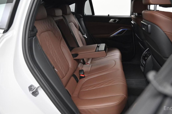 2022 BMW X6 с пробегом 31 688 км