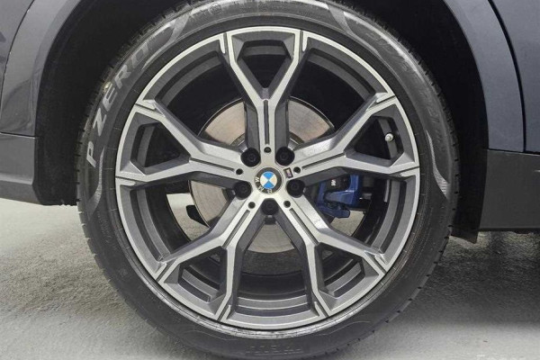 2022 BMW X6 с пробегом 12 114 км