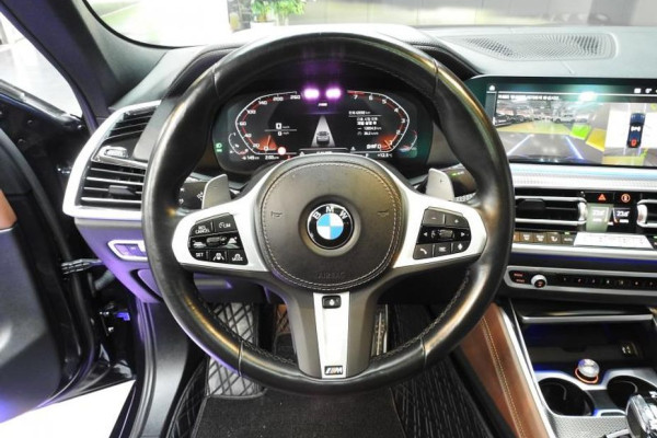 2022 BMW X6 с пробегом 42 000 км