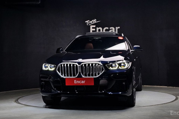 2022 BMW X6 с пробегом 33 592 км