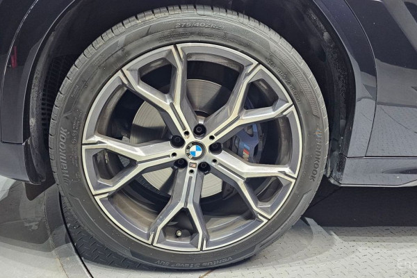 2022 BMW X6 с пробегом 33 592 км