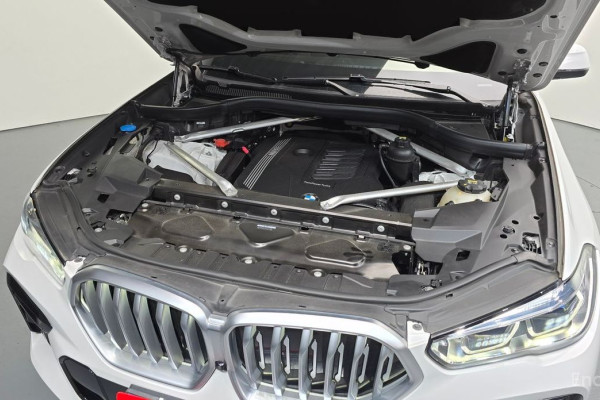 2022 BMW X6 с пробегом 74 467 км