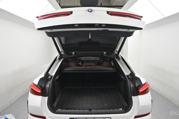 2022 BMW X6 с пробегом 31 688 км