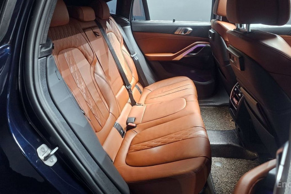 2022 BMW X6 с пробегом 33 592 км