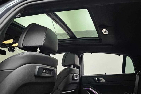 2022 BMW X6 с пробегом 12 114 км