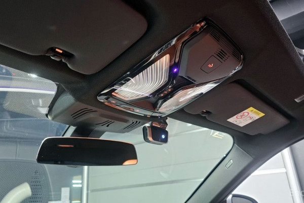 2022 BMW X6 с пробегом 33 592 км