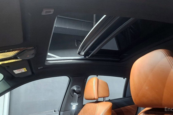 2022 BMW X6 с пробегом 33 592 км