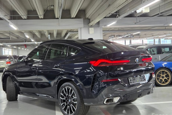 2026 BMW X6 с пробегом 11 км