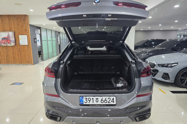 2025 BMW X6 с пробегом 5 300 км