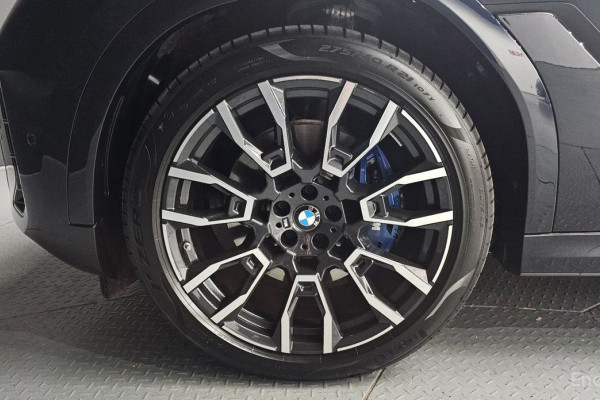 2025 BMW X6 с пробегом 3 889 км