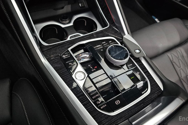 2025 BMW X6 с пробегом 3 889 км