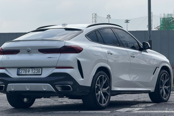 2024 BMW X6 с пробегом 19 058 км