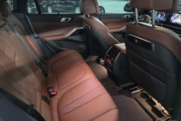 2024 BMW X6 с пробегом 11 927 км