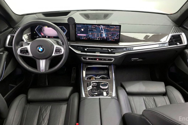 2025 BMW X7 с пробегом 16 727 км