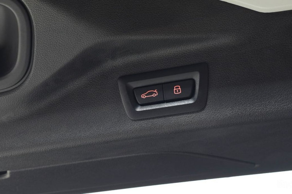 2024 BMW X7 с пробегом 15 910 км