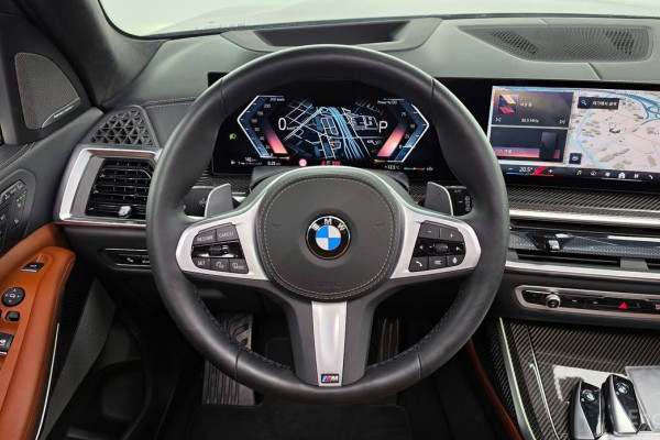 2025 BMW X7 с пробегом 9 902 км