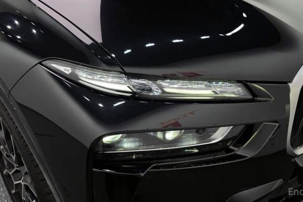 2025 BMW X7 с пробегом 9 902 км