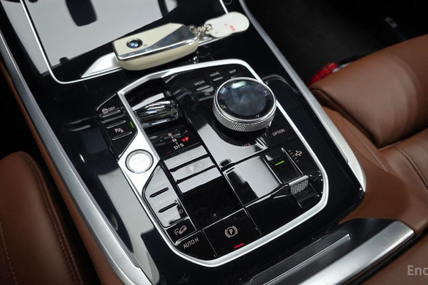 2024 BMW X7 с пробегом 25 494 км