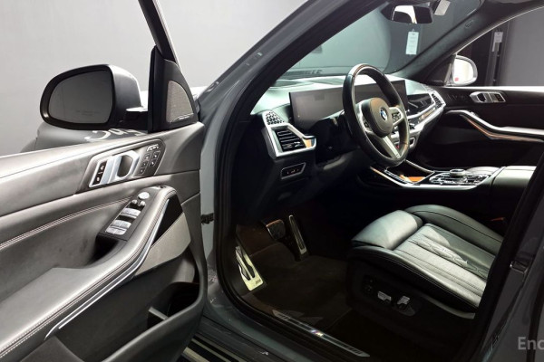 2024 BMW X7 с пробегом 18 583 км