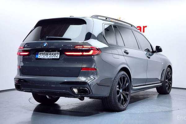 2025 BMW X7 с пробегом 9 123 км