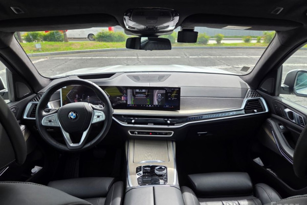 2025 BMW X7 с пробегом 40 100 км