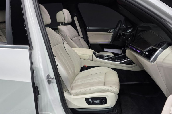 2025 BMW X7 с пробегом 11 946 км