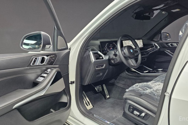 2024 BMW X7 с пробегом 12 823 км