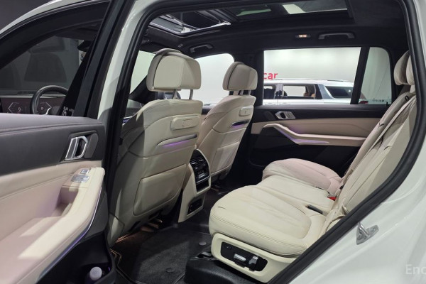 2025 BMW X7 с пробегом 11 946 км