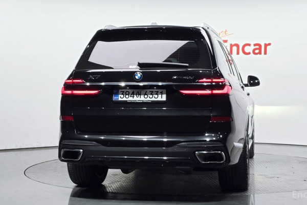 2025 BMW X7 с пробегом 9 135 км