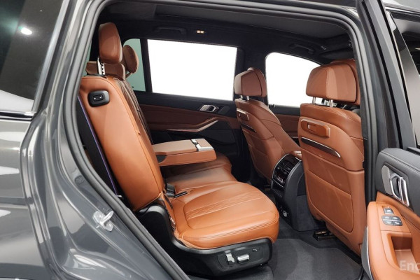 2025 BMW X7 с пробегом 9 123 км