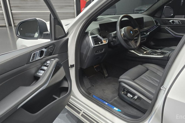 2025 BMW X7 с пробегом 5 733 км
