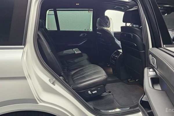 2024 BMW X7 с пробегом 12 823 км
