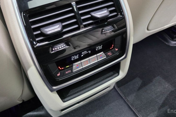 2025 BMW X7 с пробегом 11 946 км