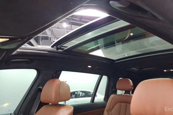 2025 BMW X7 с пробегом 9 123 км
