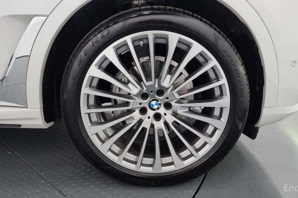 2024 BMW X7 с пробегом 8 162 км