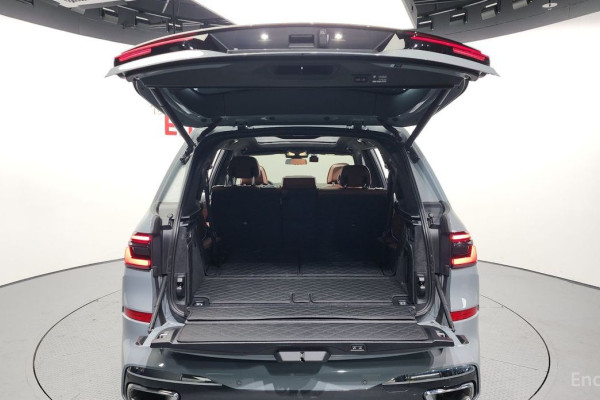 2024 BMW X7 с пробегом 17 843 км